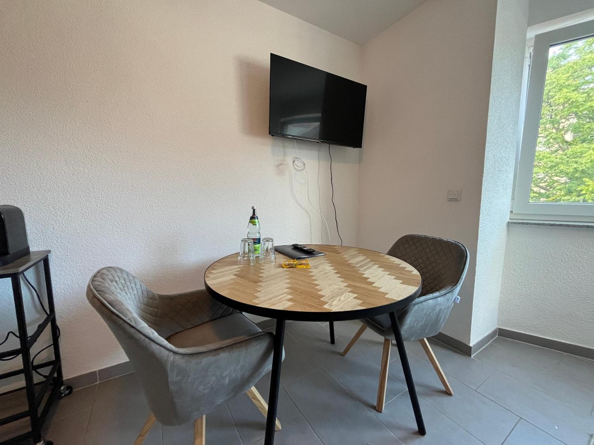 Simplex Apartments Am Europaplatz Karlsruhe Szoba fotó