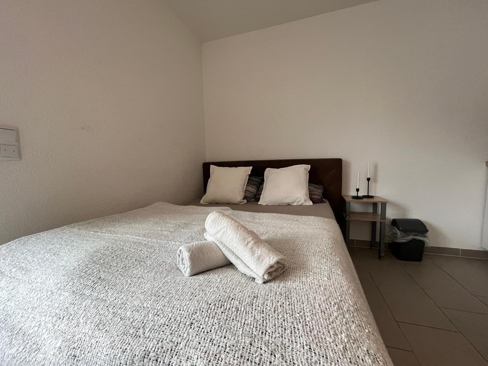 Simplex Apartments Am Europaplatz Karlsruhe Szoba fotó