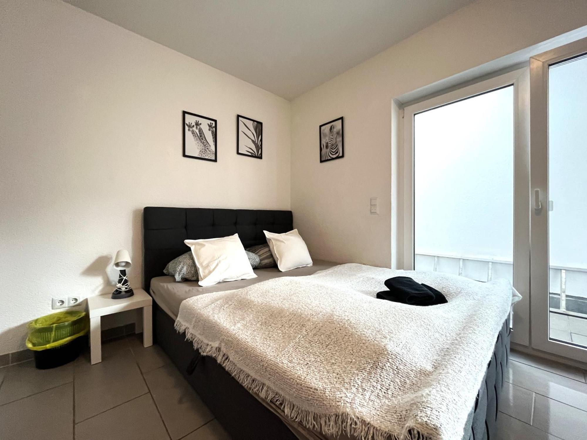 Simplex Apartments Am Europaplatz Karlsruhe Szoba fotó